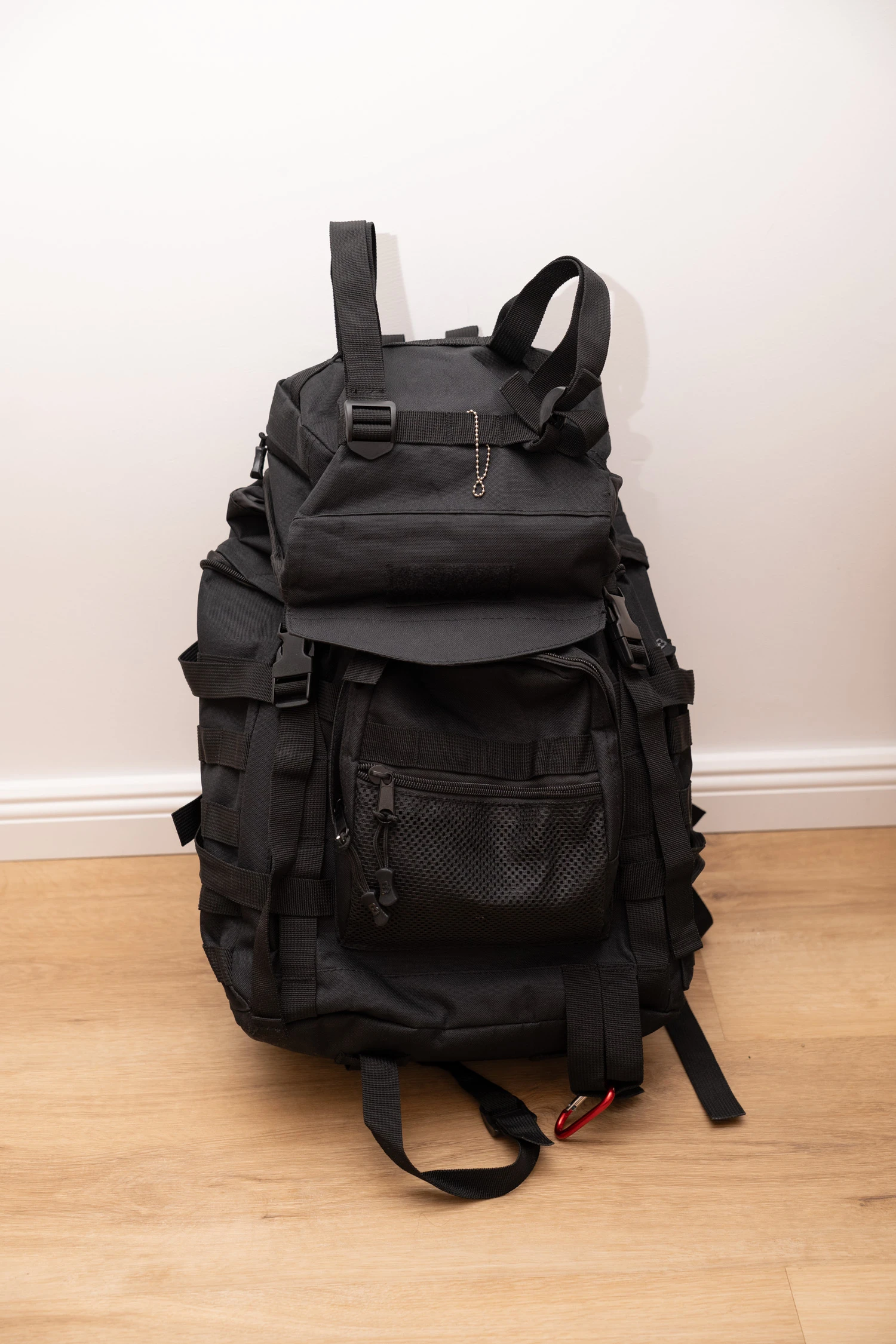Plecak outdoorowy ewakuacyjny Badger Recon Outdoor + wyposażenie