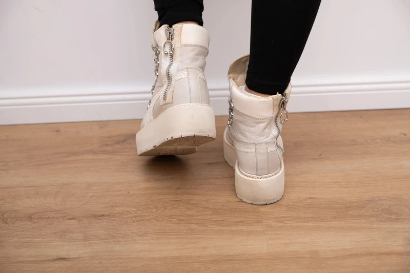 Białe buty Puma by Rihanna, rozm. 37 - obrazek 3