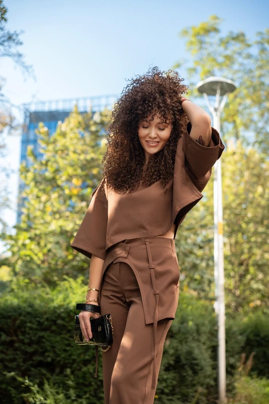 Czekoladowe spodnie i&nbsp;bluza Safari Mocha – Joanna Muzyka
